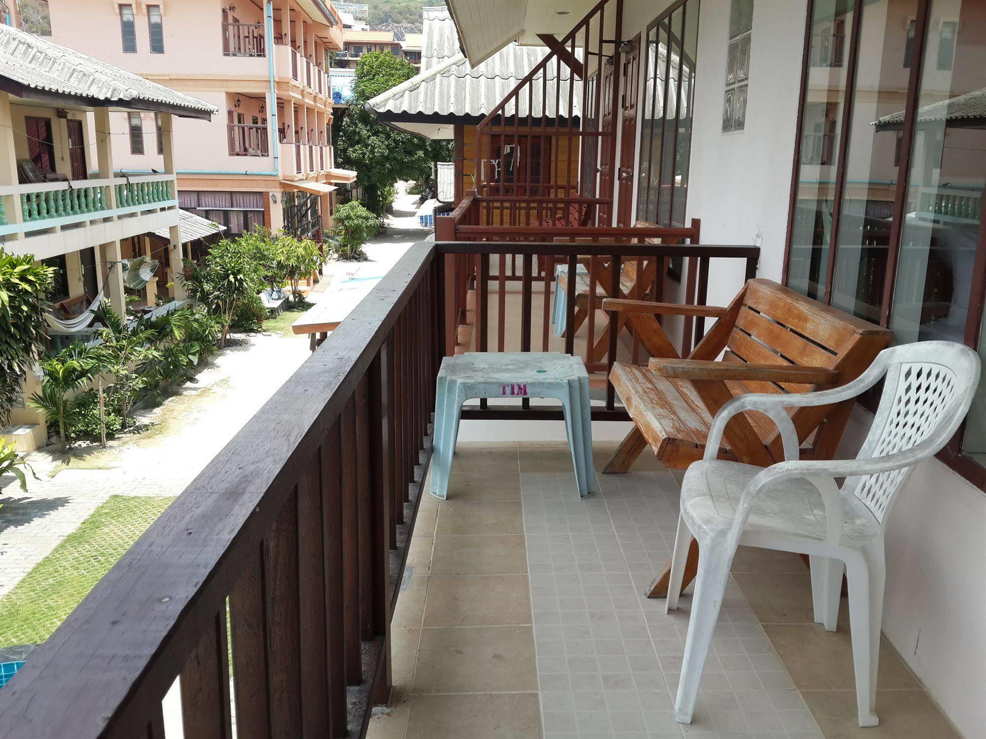 Mr. Black Resort Haad Rin Exterior foto